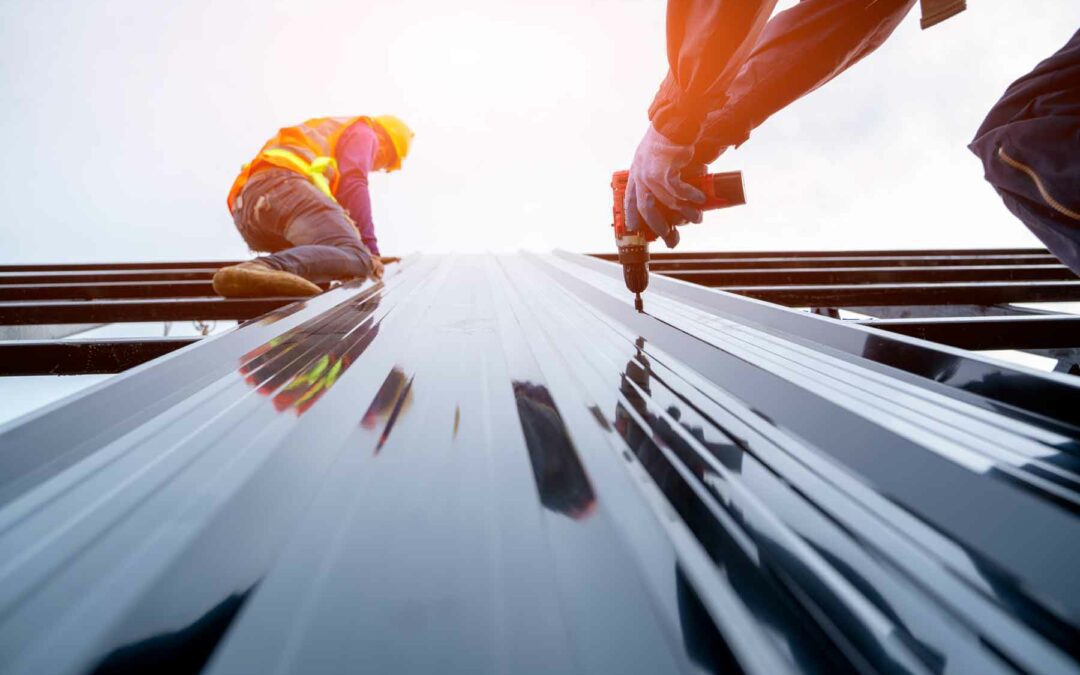 Count on The Roof Kings for your professional commercial roofing needs. Whether you need to install an asphalt, rubber or modern flat roof, rely on us to get the job done right and in a timely manner.